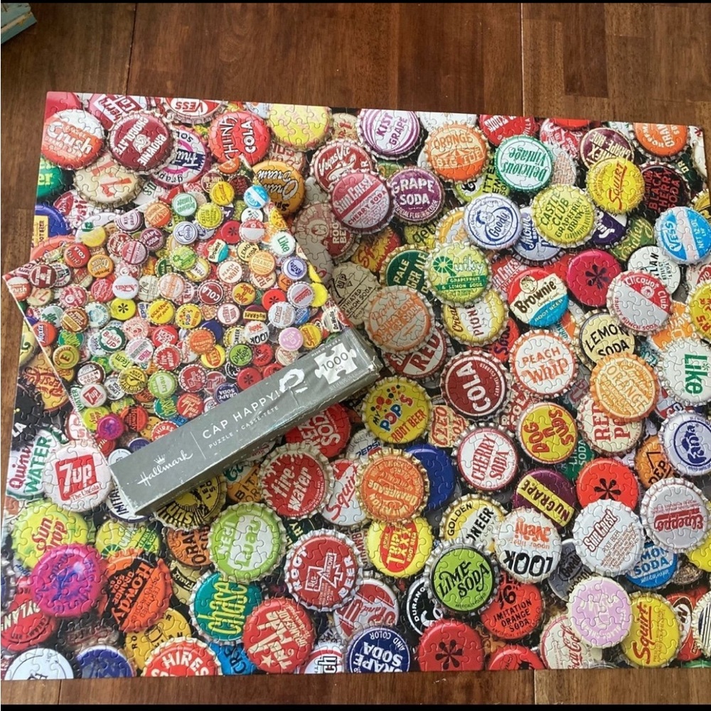 Cap Happy Hallmark Puzzle 1000 Pieces